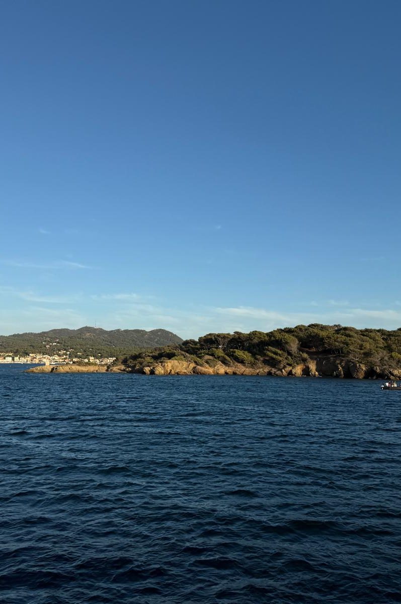 location de vacances le brusc